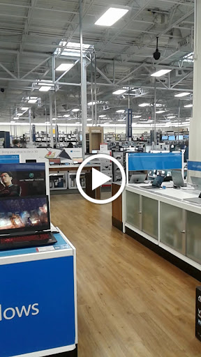 Electronics Store «Best Buy», reviews and photos, 2055 N Tomahawk Island Dr, Portland, OR 97217, USA