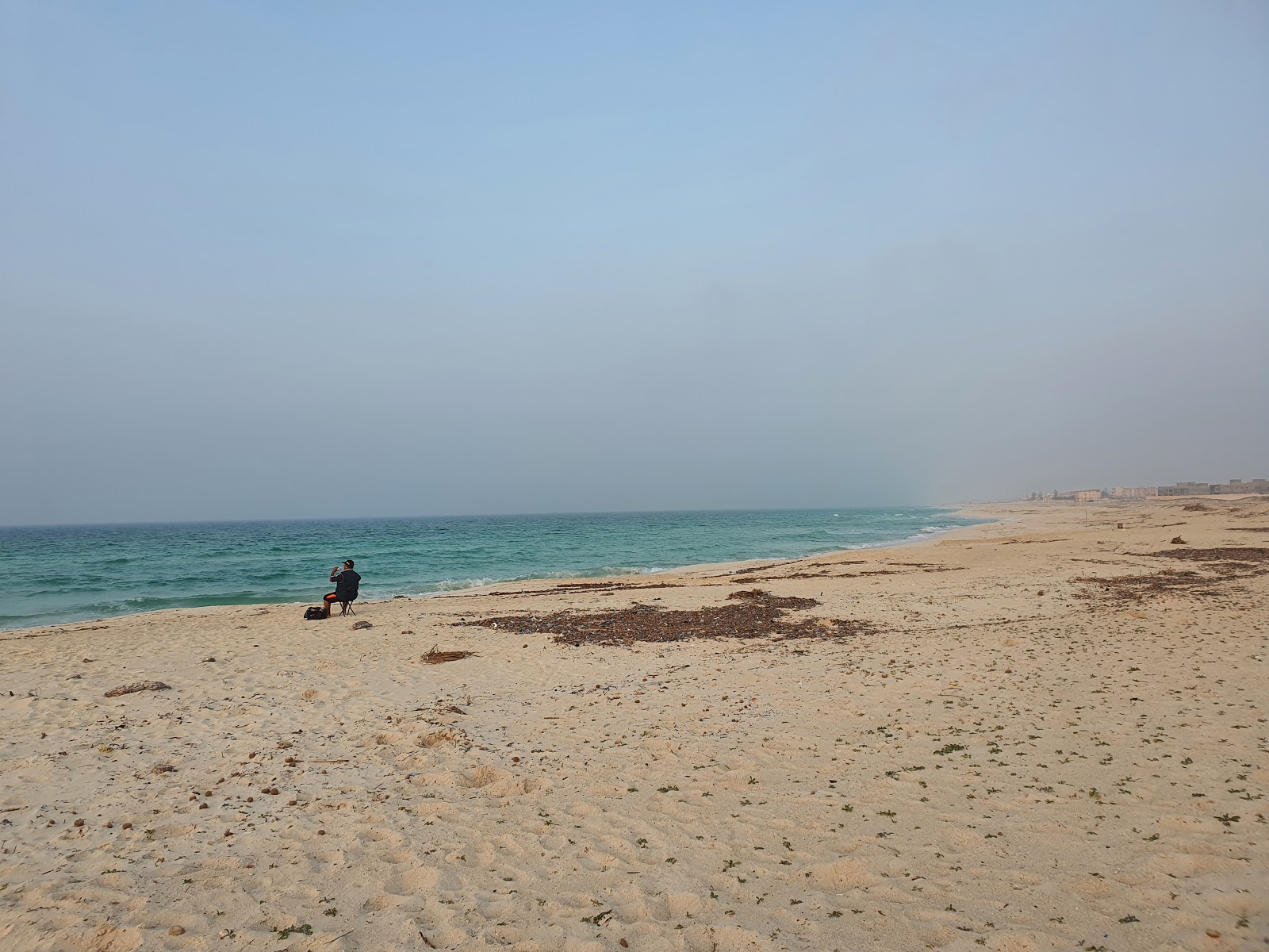 Foto af Al Bahri Beach med lang lige kyst