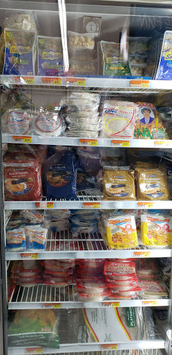 Grocery Store «Bay Supermarket», reviews and photos, 907 Normandy Dr, Miami Beach, FL 33141, USA