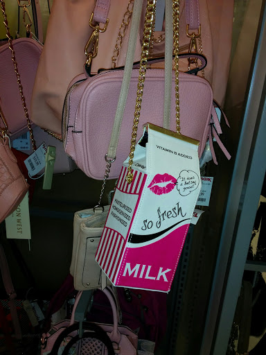 Department Store «T.J. Maxx & HomeGoods», reviews and photos, 2692 Madison Rd F, Cincinnati, OH 45208, USA