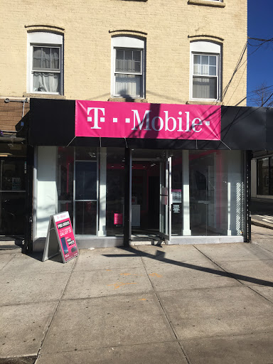 Cell Phone Store «T-Mobile», reviews and photos, 5670 Riverdale Ave, Bronx, NY 10471, USA