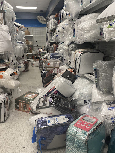 Clothing Store «Ross Dress for Less», reviews and photos, 13855 Outlet Dr, Silver Spring, MD 20904, USA