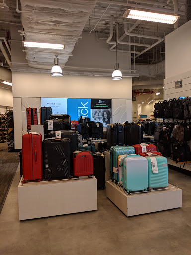 Department Store «Nordstrom Rack Skyview Center», reviews and photos, 4024 College Point Blvd, Flushing, NY 11354, USA