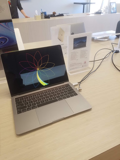 Computer Store «Computer Hardware Lincoln - Apple Premier Partner», reviews and photos, 235 S 70th St #101, Lincoln, NE 68510, USA