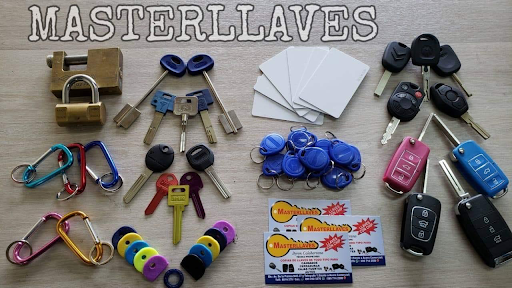 MASTERLLAVES LLAVES CON CHIP PARA AUTOS