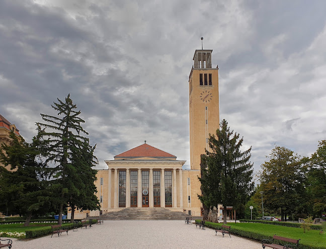 Értékelések erről a helyről: Debreceni Egyetemi Református Templom, Debrecen - Templom