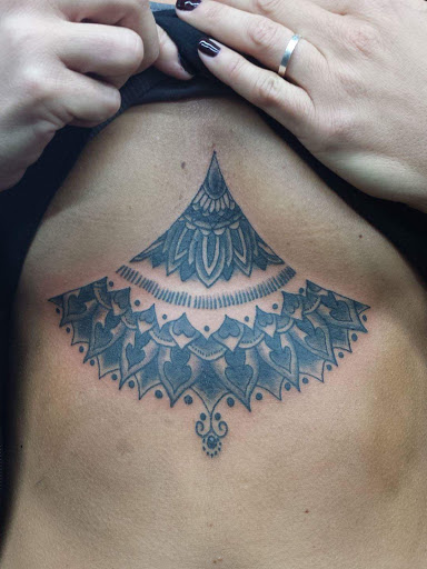 Tattoo Shop «Idle Hands Tattoo & Piercing», reviews and photos, 929 W Douglas Ave, Wichita, KS 67213, USA