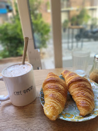 Plats et boissons du Restaurant servant le petit-déjeuner Café Pimpin 20 à Paris - n°4