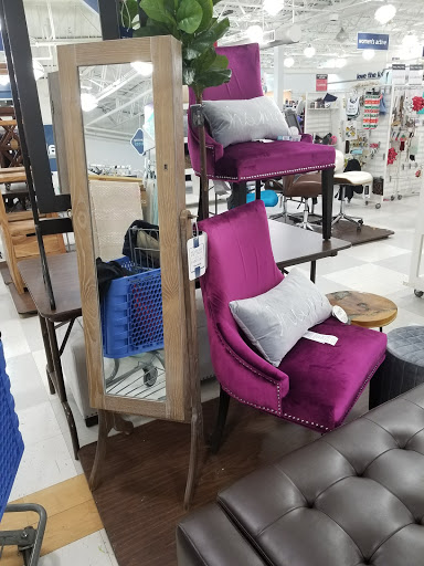 Shopping Mall «Southern Plaza Shopping Center», reviews and photos, 4200 S East St, Indianapolis, IN 46227, USA