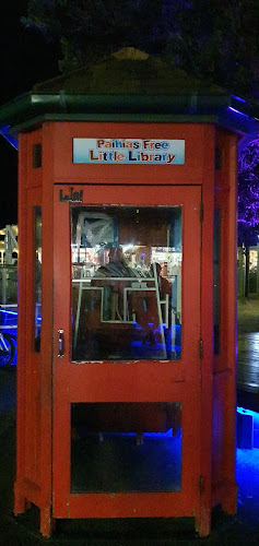 The Smallest Public Library of the world - Library