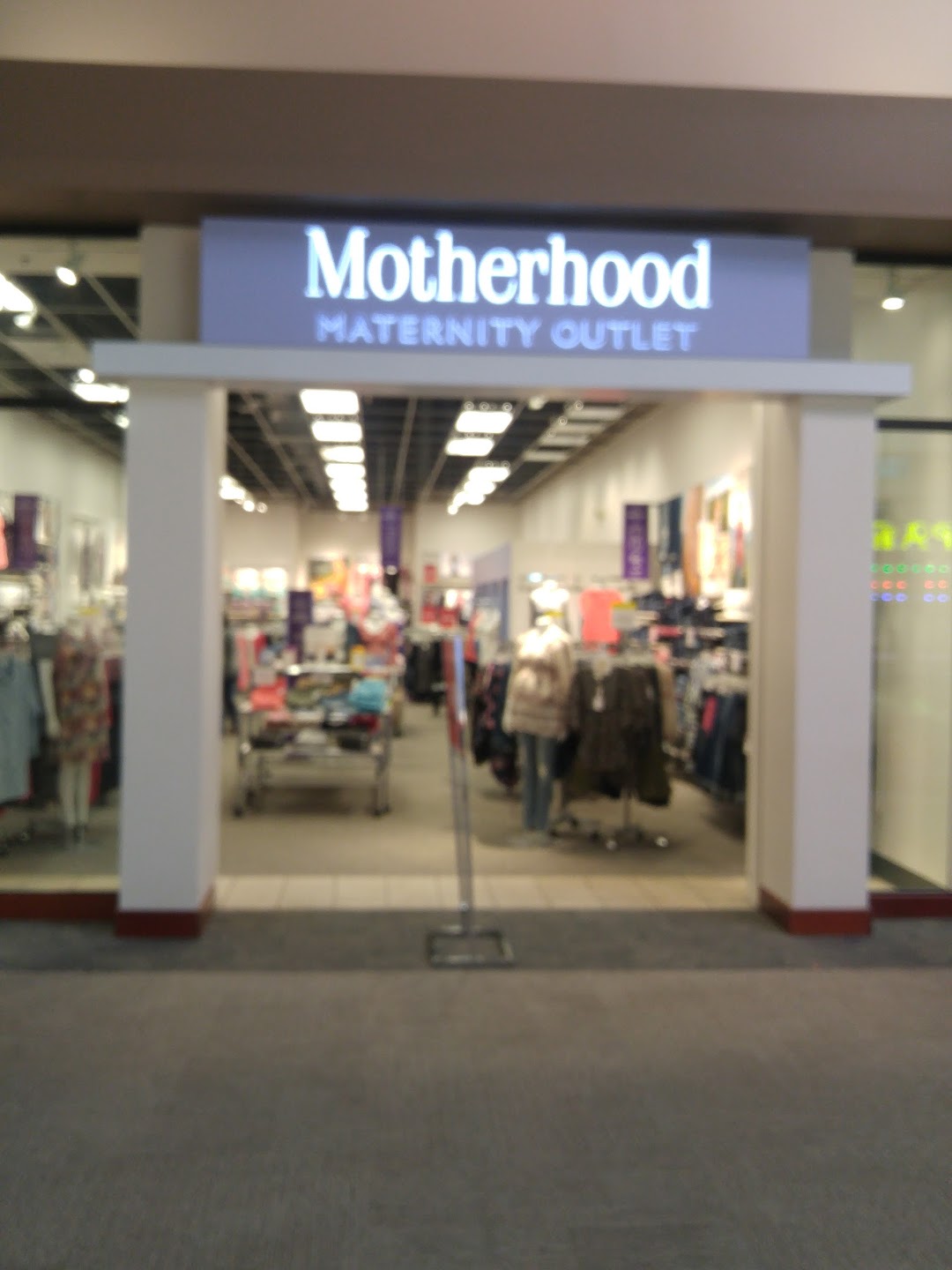 Motherhood Maternity Outlet