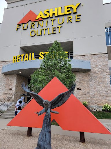 Furniture Store «Ashley HomeStore», reviews and photos, 1045 Crossroads Pkwy, Romeoville, IL 60446, USA