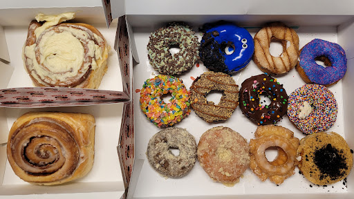 Donut Shop «Hurts Donut», reviews and photos, 1111 E Republic Rd #164, Springfield, MO 65807, USA