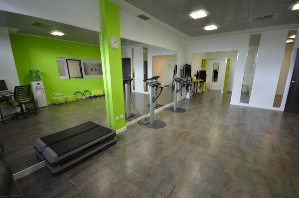 SayStudio Electroestimulación,Pilates en maquina y stretching estiramientos
