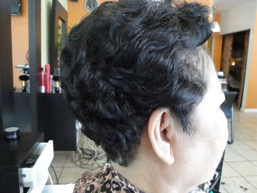 Beauty Salon «Bionic Hair Salon», reviews and photos, 5501 N Broadway St, Chicago, IL 60640, USA