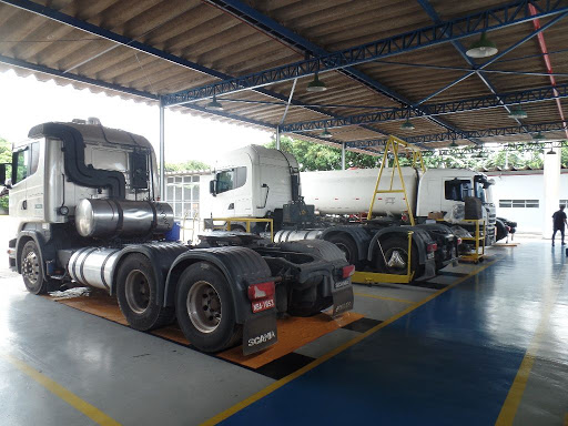 Supermac Machines and Trucks from Amazônia Ltda