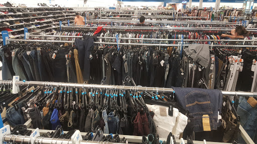 Clothing Store «Ross Dress for Less», reviews and photos, 820 E Alosta Ave, Azusa, CA 91702, USA