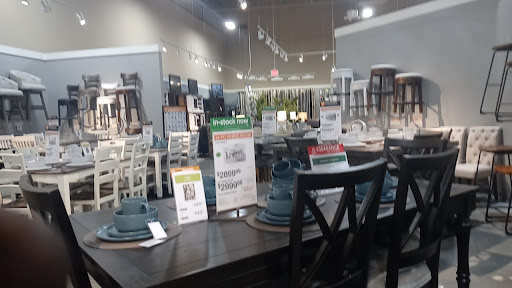 Furniture Store «Ashley HomeStore», reviews and photos, 14600 Ocean Gate Ave, Hawthorne, CA 90250, USA