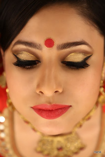 Makeup and Hair Course /Profesional Makeup/Bridal Makup/Hair Courses/Makup Artist in Mumbai