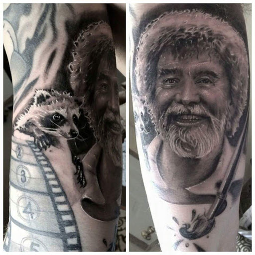 Tattoo Shop «Under the Gun Tattoo Studio», reviews and photos, 3998 Alum Creek Dr, Columbus, OH 43207, USA