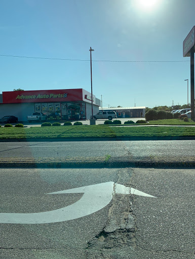 Auto Parts Store «Advance Auto Parts», reviews and photos, 520 S Broadway Blvd, Salina, KS 67401, USA