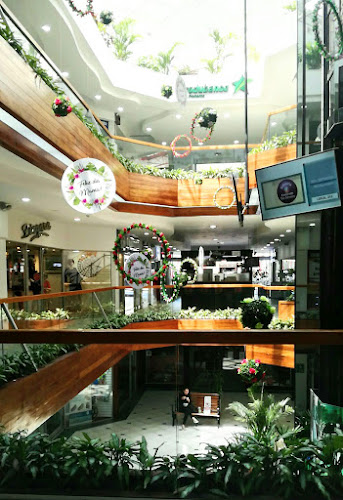Opiniones de C.C. Multicentro en Quito - Centro comercial