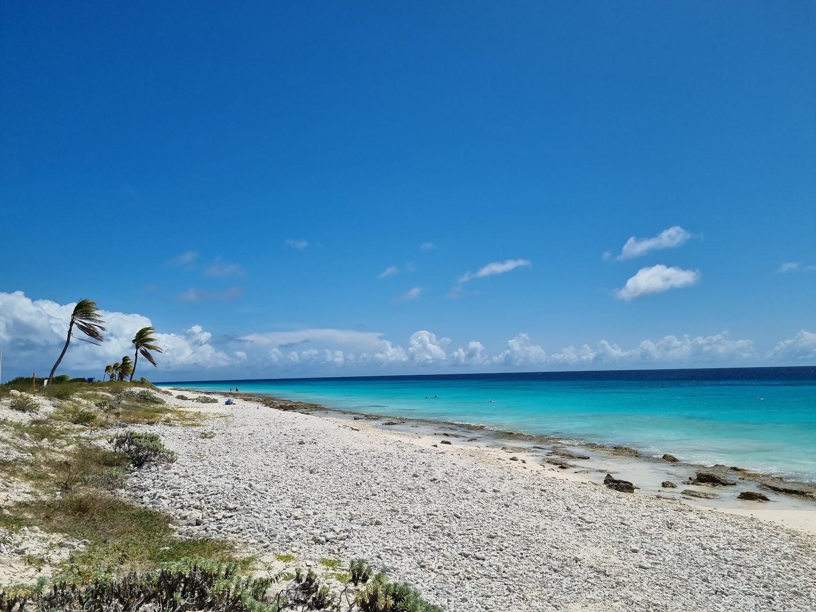 Foto von Pink Beach Bonaire mit weiße kiesel Oberfläche