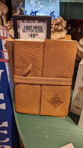 American Restaurant «Cracker Barrel Old Country Store», reviews and photos, 325 Fort Loudoun Medical Center Dr, Lenoir City, TN 37772, USA