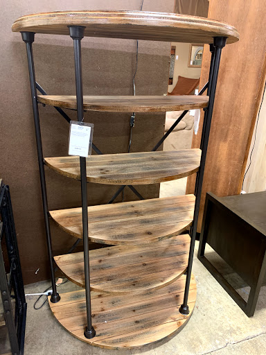 Furniture Store «Upscale Consignment Furniture & Decor», reviews and photos, 17785 SE 82nd Dr, Gladstone, OR 97027, USA