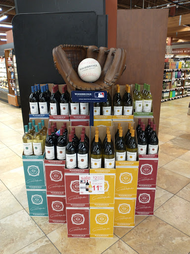 Supermarket «Giant Eagle Supermarket», reviews and photos, 1201 Mentor Ave, Painesville, OH 44077, USA