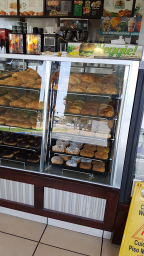 Donut Shop «Yum Yum Donuts», reviews and photos, 320 17th St, Santa Ana, CA 92706, USA