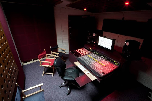 Room4 Studios - Music store