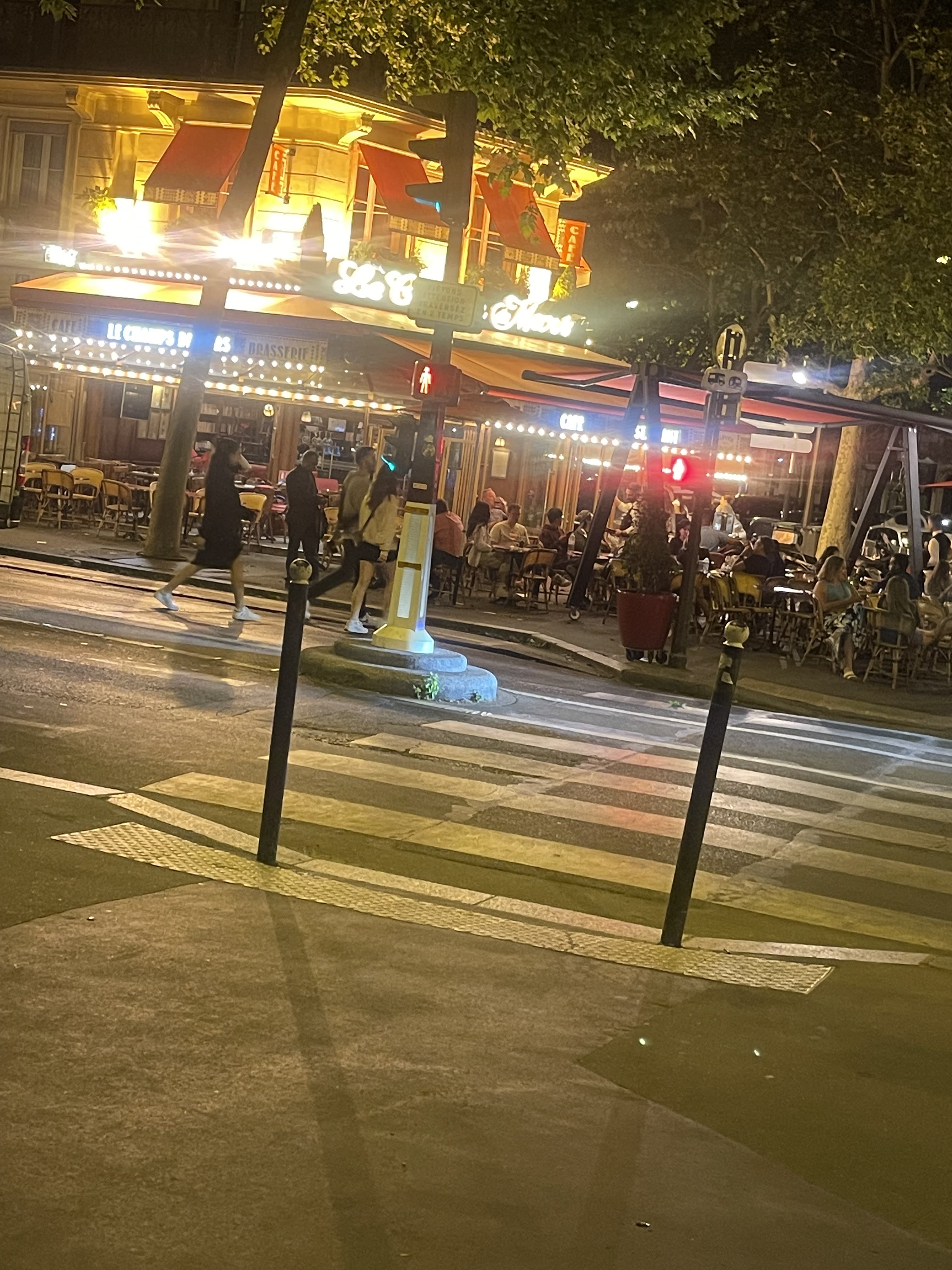 Photo n° 1 de l'avis de Habil.a fait le 31/05/2023 à 22:38