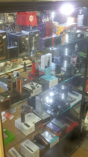 Gift Shop «Stay fly smoke shop», reviews and photos, 2645 El Camino Ave, Sacramento, CA 95821, USA