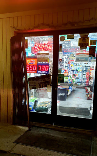 Convenience Store «Express Mart», reviews and photos, 5490 W Michigan Ave, Ypsilanti, MI 48197, USA