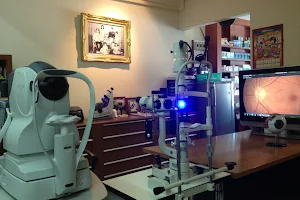 Dr.Pairat Eye image