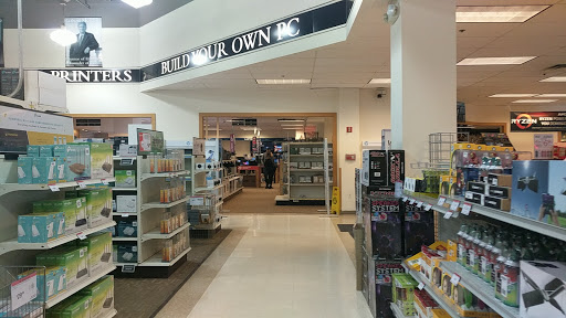 Computer Store «Micro Center», reviews and photos, 730 Memorial Dr, Cambridge, MA 02139, USA