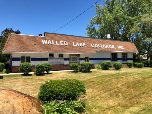 Auto Body Shop «Walled Lake Collision», reviews and photos, 2025 E West Maple Rd, Commerce Charter Twp, MI 48390, USA