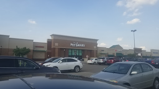 Pet Supply Store «PetSmart», reviews and photos, 7574 Voice of America Centre Dr, West Chester Township, OH 45069, USA