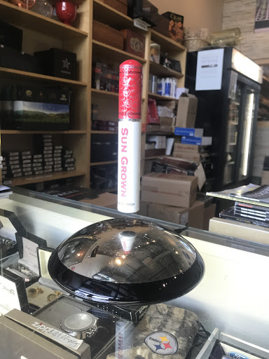 Cigar Shop «Puffs-n-Stuff Cigars and Bar», reviews and photos, 6302 Robinson Centre Drive, Pittsburgh, PA 15205, USA