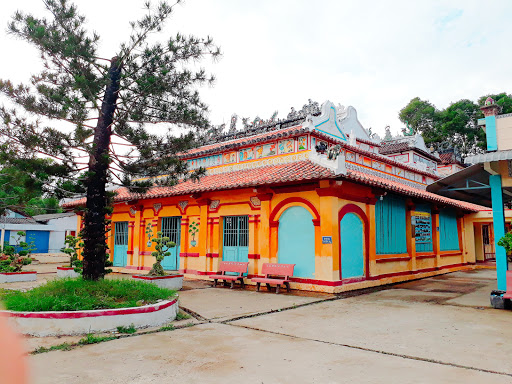 Đình Tân Phú Trung