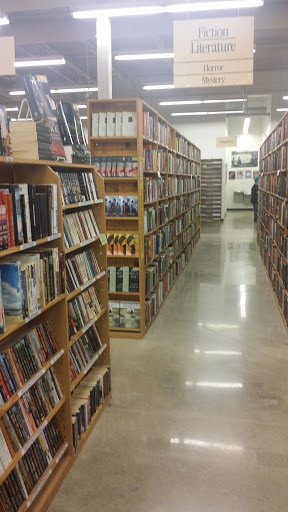 Book Store «Half Price Books», reviews and photos, 2867 95th St, Naperville, IL 60564, USA