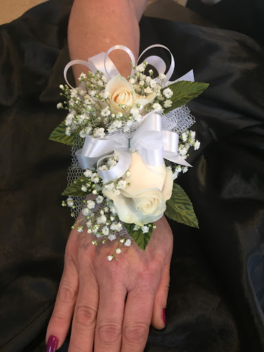 Florist «Petite Florist Bellmore Florist», reviews and photos, 2701 Pettit Ave, Bellmore, NY 11710, USA