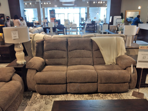 Furniture Store «Ashley HomeStore», reviews and photos, 7780 S Cicero Ave, Burbank, IL 60459, USA