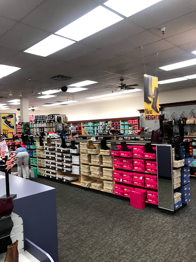 Shoe Store «Shoe Dept.», reviews and photos, 4731 Jonesboro Rd #210, Union City, GA 30291, USA