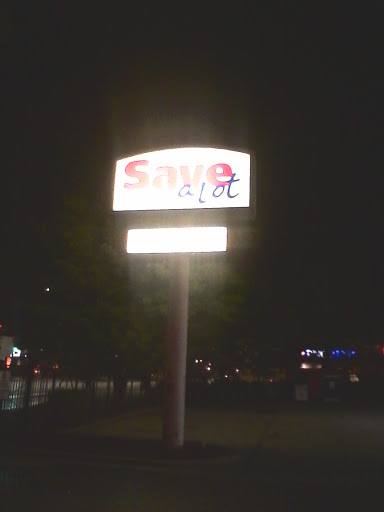 Grocery Store «Save-A-Lot», reviews and photos, 7240 S Stony Island Ave, Chicago, IL 60649, USA