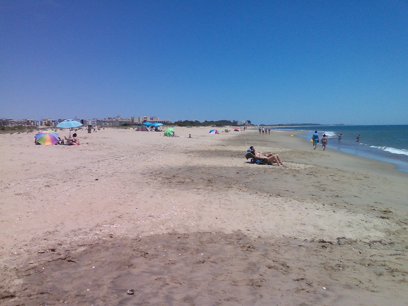 Photo de Playa de la Gaviota avec l'eau bleu-vert de surface