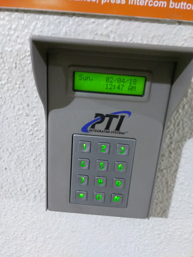 Self-Storage Facility «Public Storage», reviews and photos, 511 S Fair Oaks Ave, Pasadena, CA 91105, USA