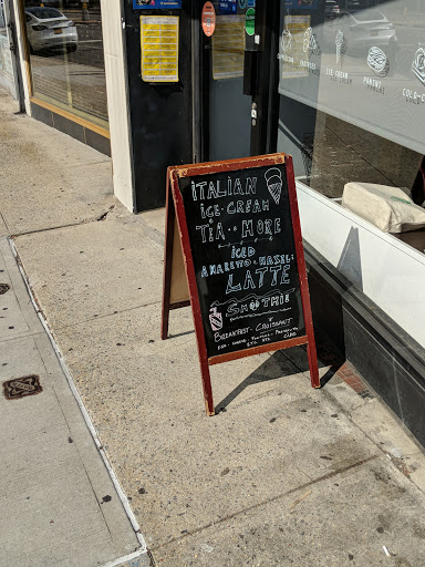 Gourmet Grocery Store «Cipollina Gourmet Italian Market», reviews and photos, 116-09 Queens Blvd, Forest Hills, NY 11375, USA