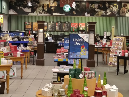 Book Store «Barnes & Noble», reviews and photos, 19401 Alderwood Mall Pkwy, Lynnwood, WA 98036, USA